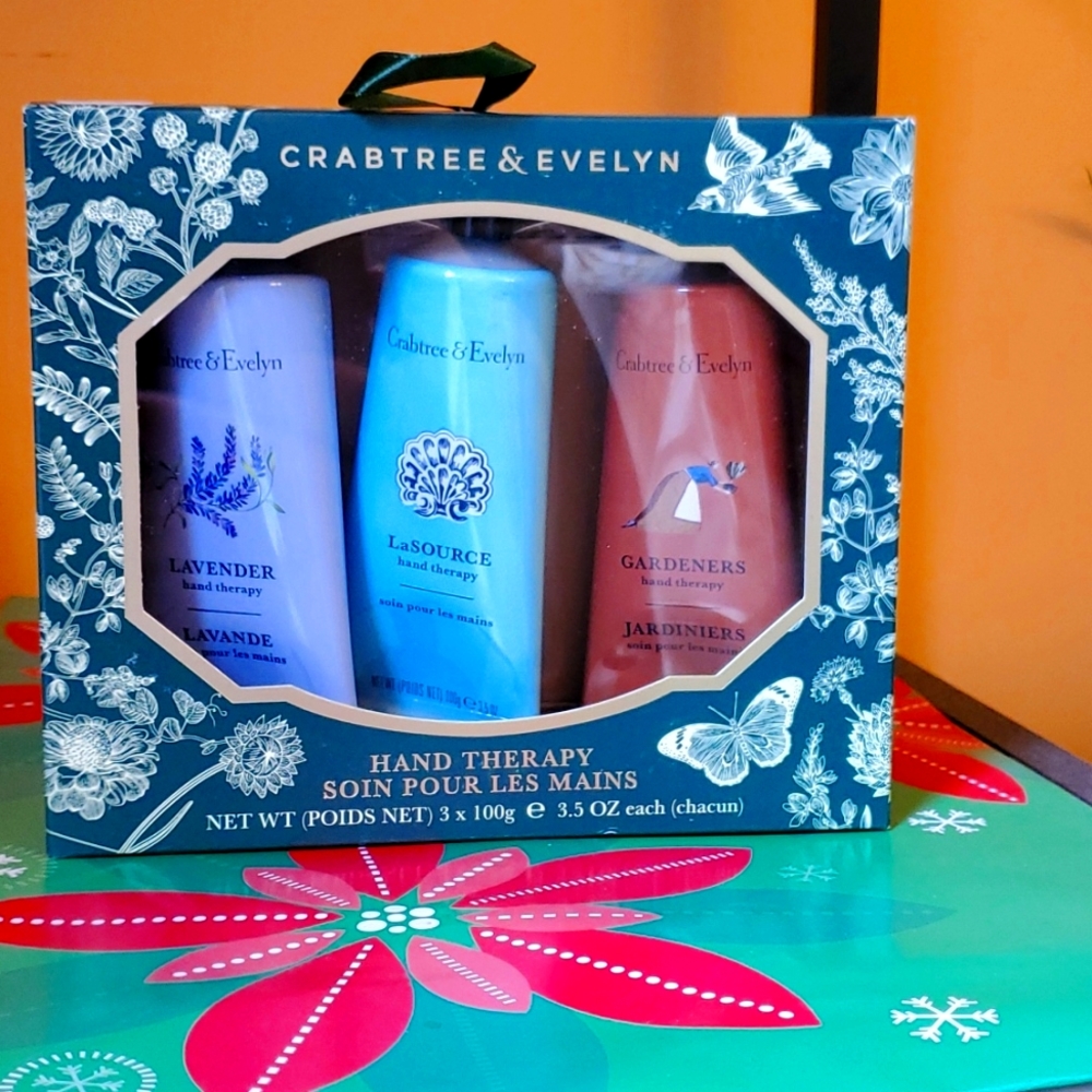 Crabtree & Evelyn Hand Therapy set